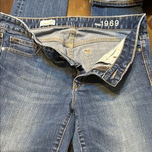 Gap 1969 women’s  Blue Jeans